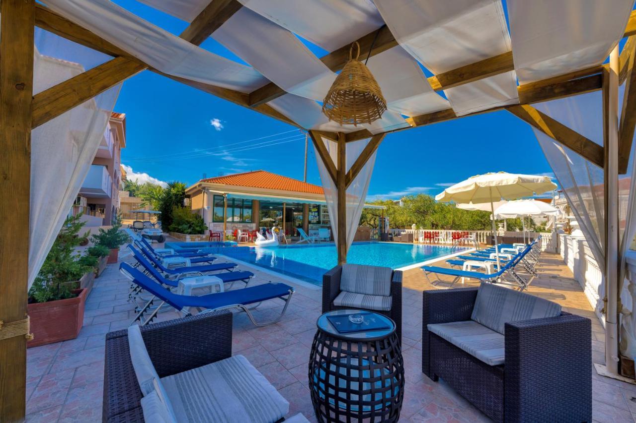 Aparthotel Kozanos & 3*