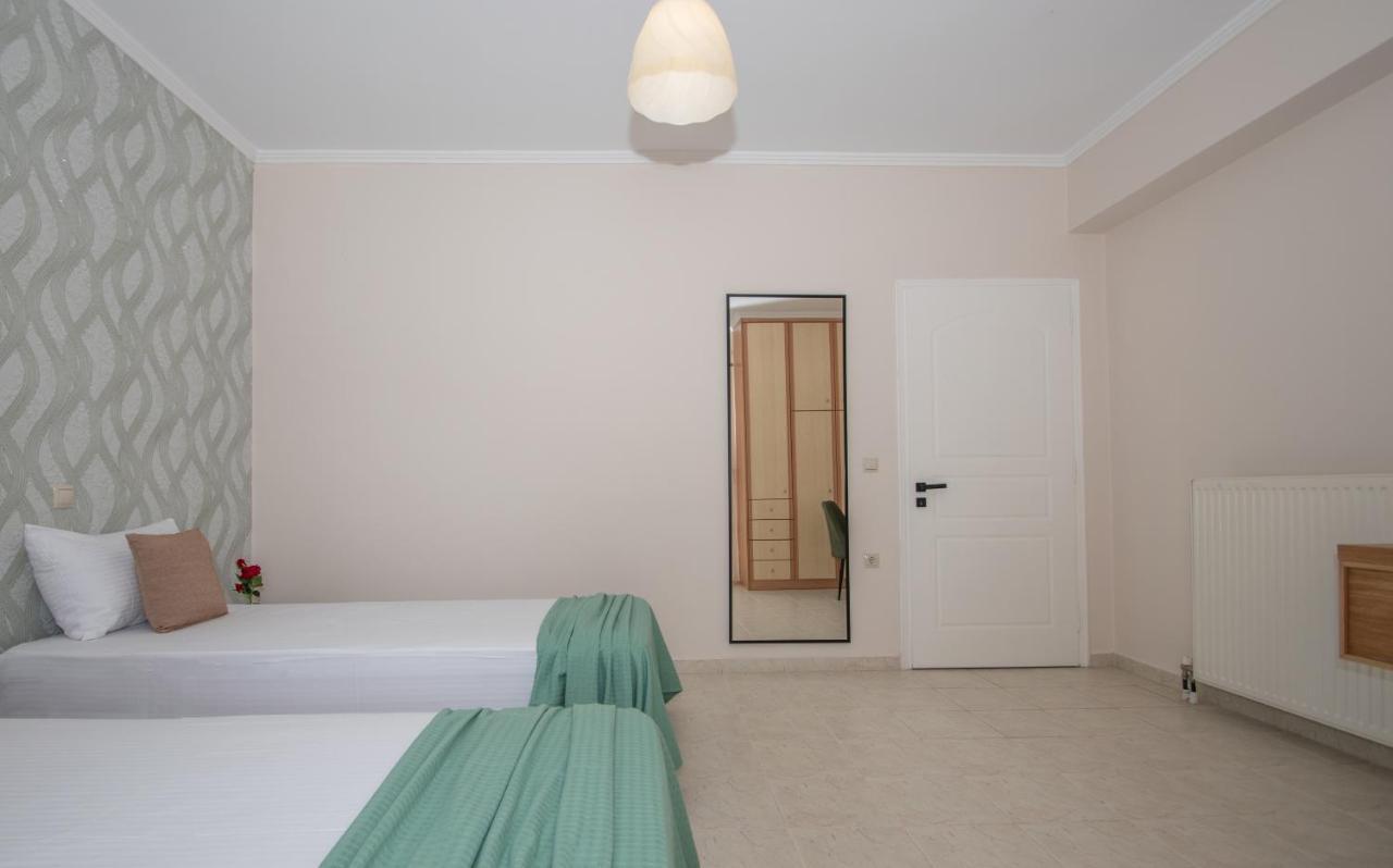 Aparthotel Kozanos & 3*
